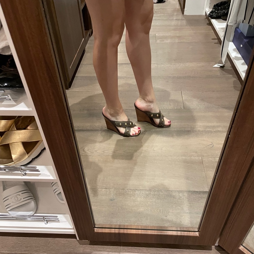 Louis Vuitton wedges - Picture 7 of 8